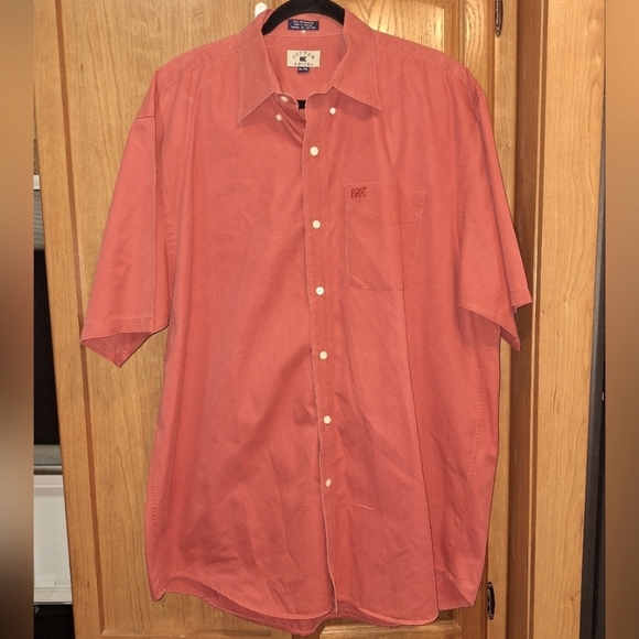 A Cutter & Buck men's short sleeve button-down XL shirt in a rust red color - Picture 1 of 5